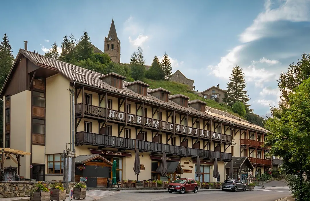 Hotel Castillan-1