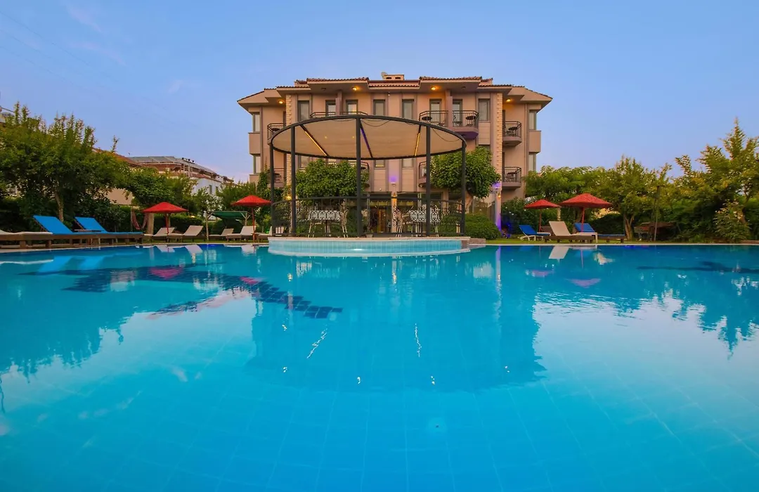 Golden Moon Hotel-1