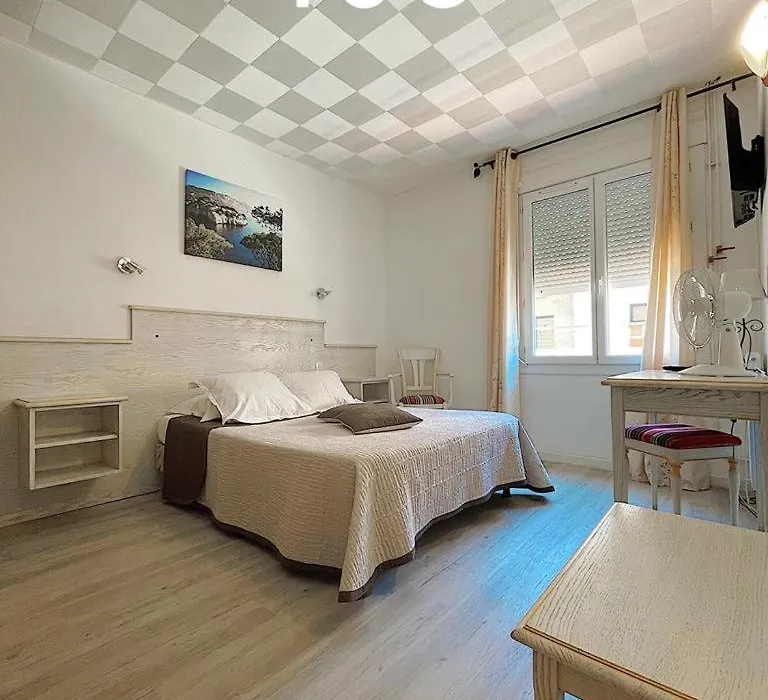 Hotel De La Plage-1