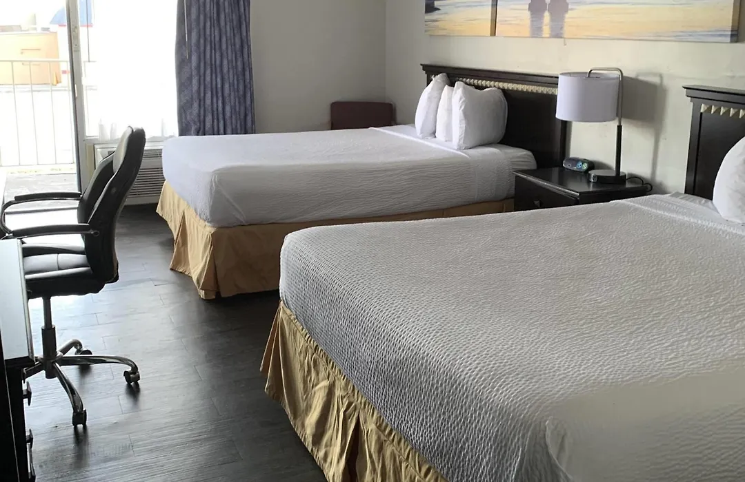 Days Inn By Wyndham Louisville Airport Fair And Expo Center-1