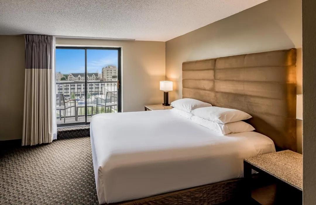 Hyatt Regency Green Bay-1