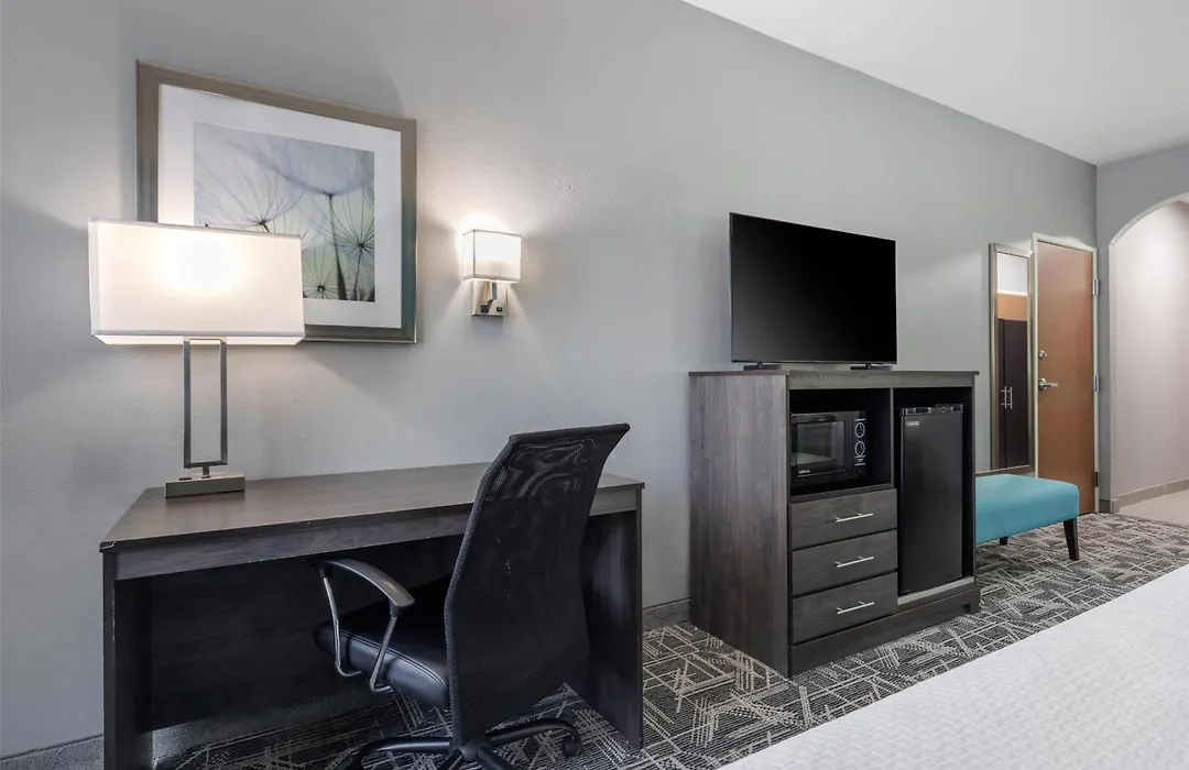 Best Western Executive Inn-1