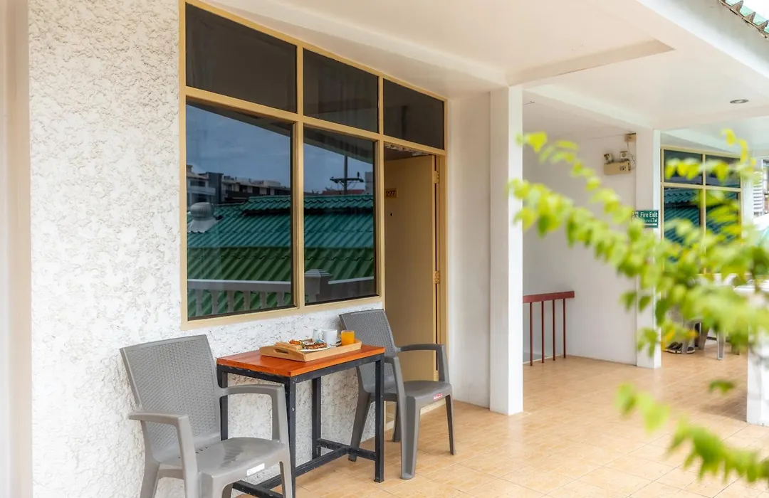 The Expat Hotel Patong-1