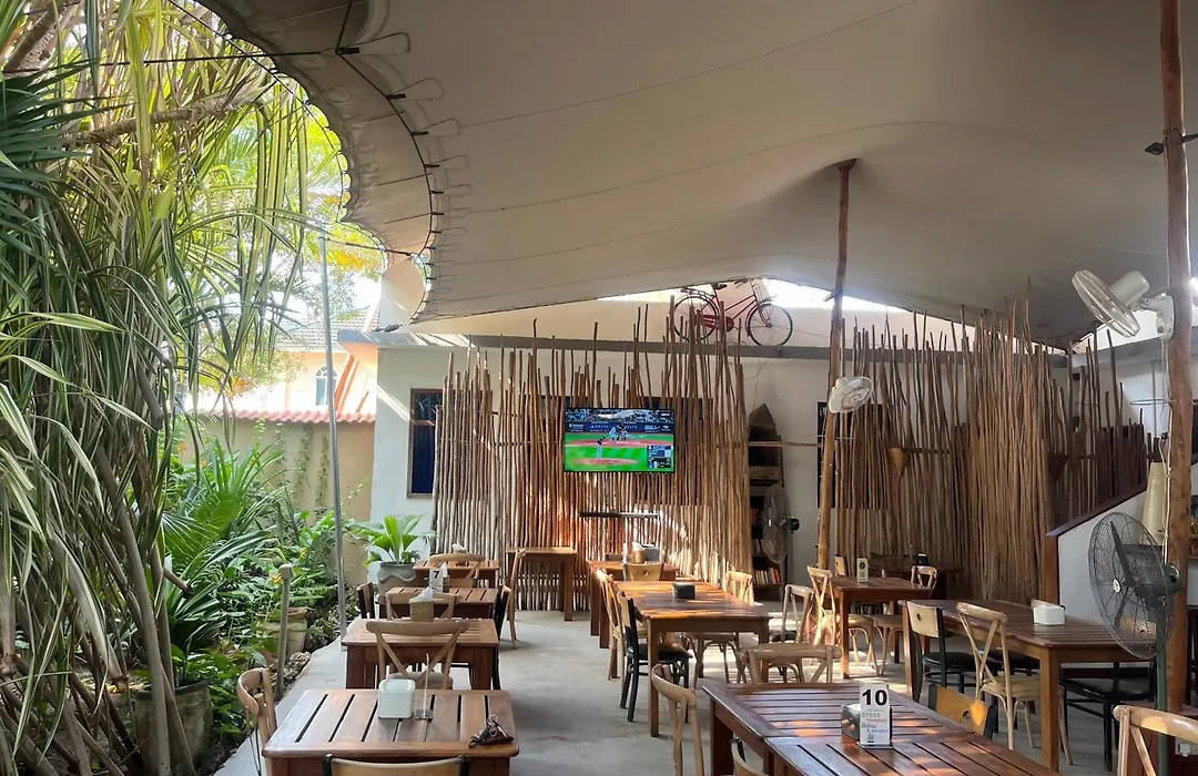 27 Cafe Zanzibar Airport Hotel-1
