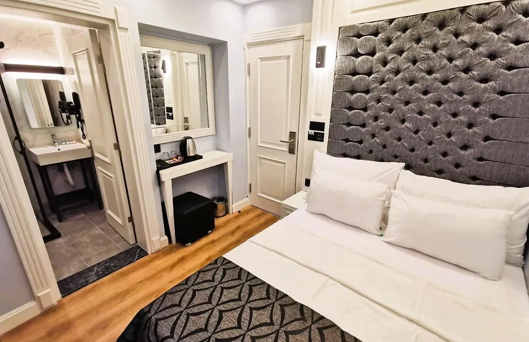 Luxx Garden Hotel-1