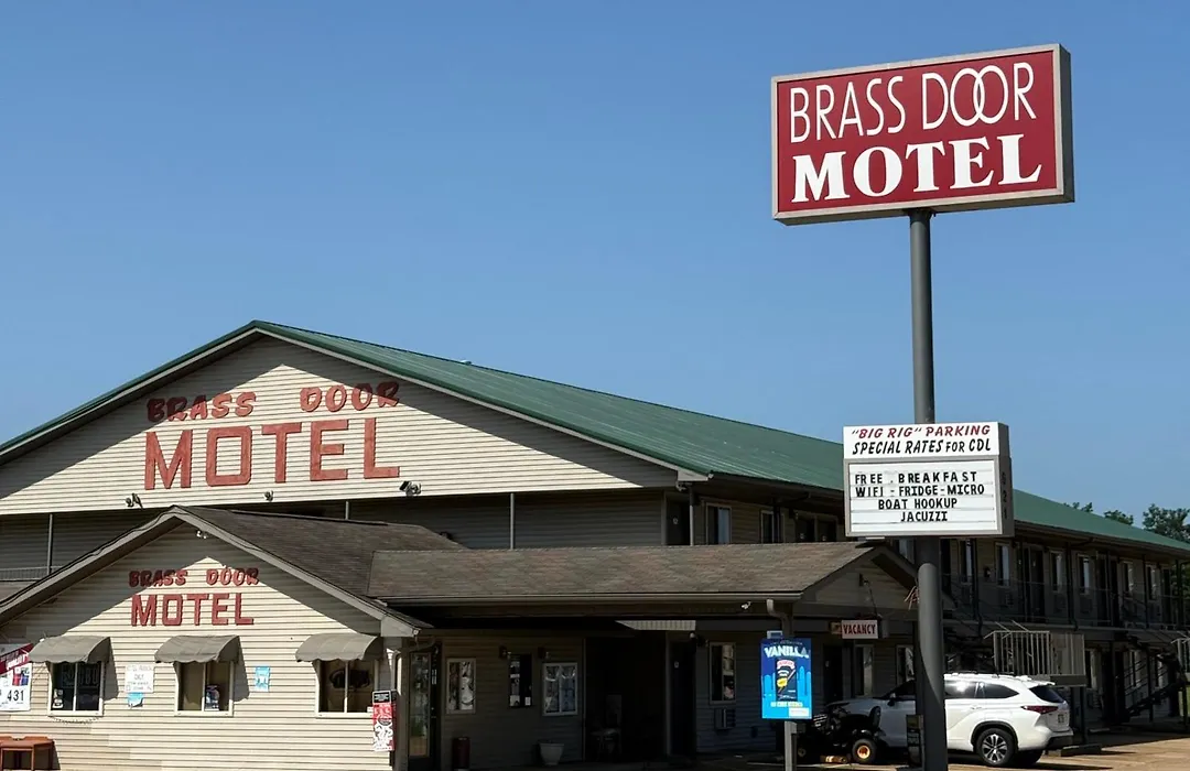 Brass Door Motel-1