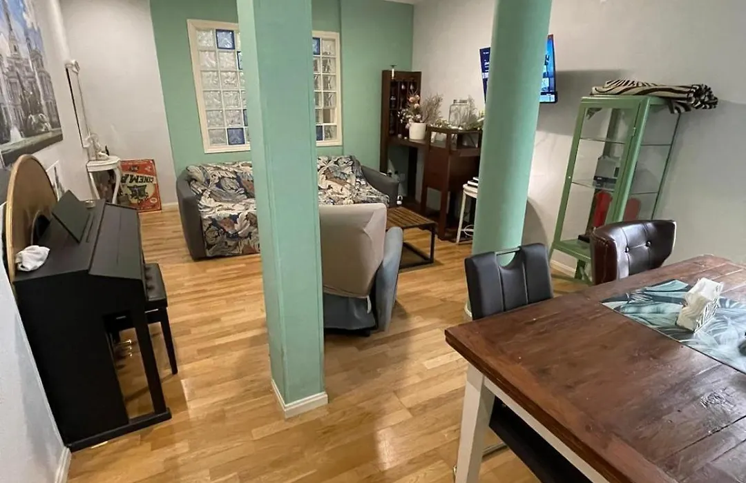 Cozy Family Apartment-1