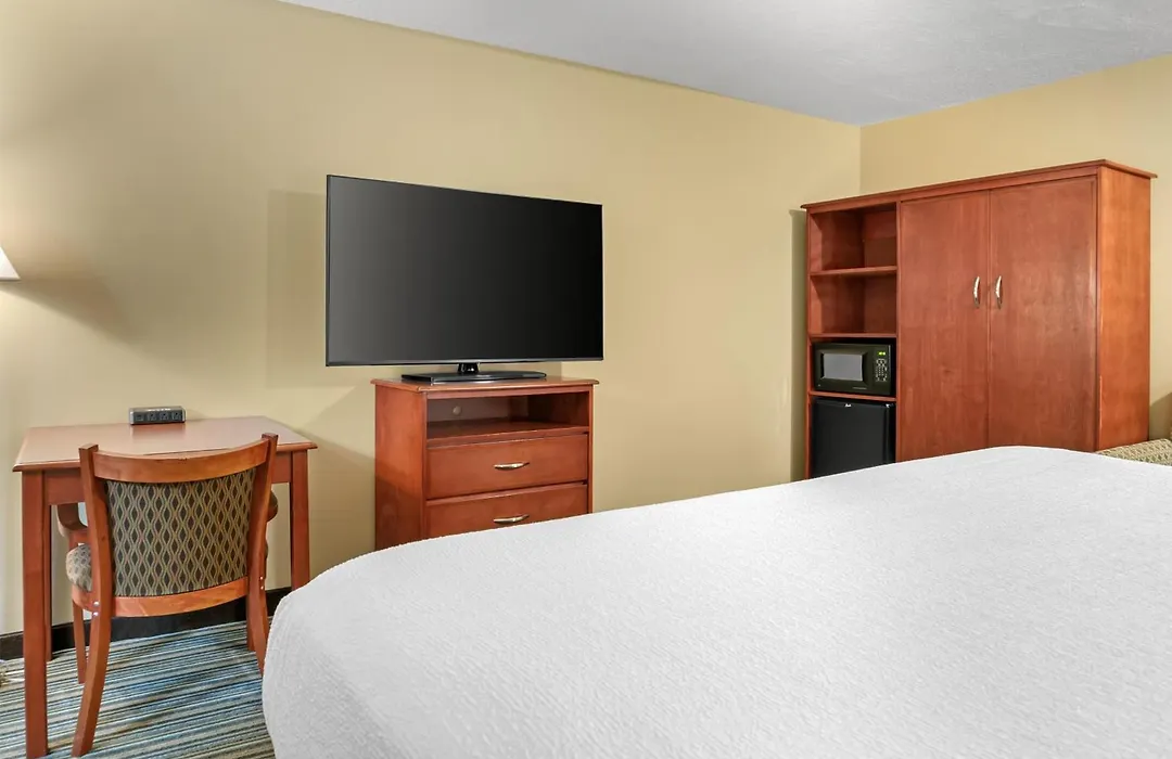Best Western Plus Traverse City-1