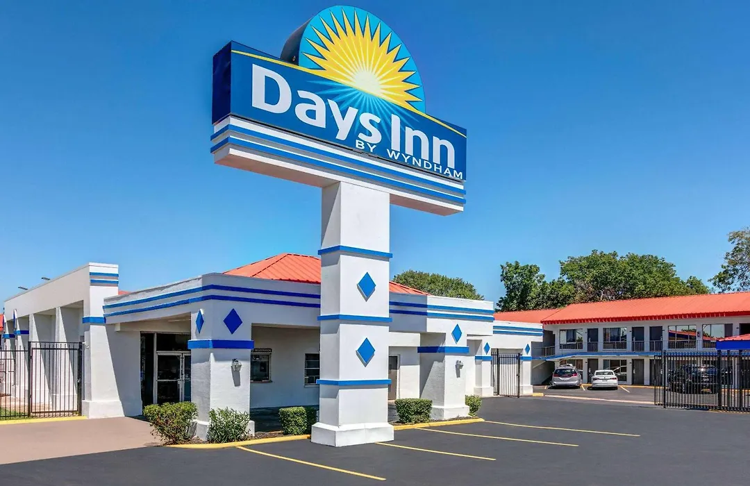 Days Inn By Wyndham South Fort Worth-1
