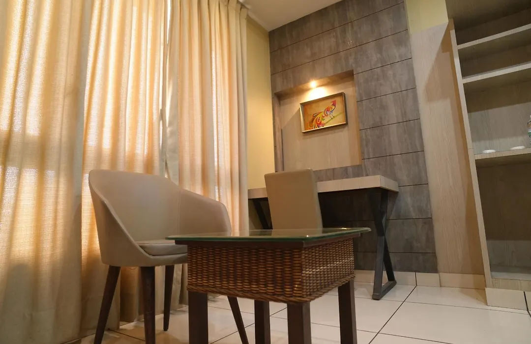 Hotel Galaxy Inn !! 5 Min From Nemcare Hospital !!-1