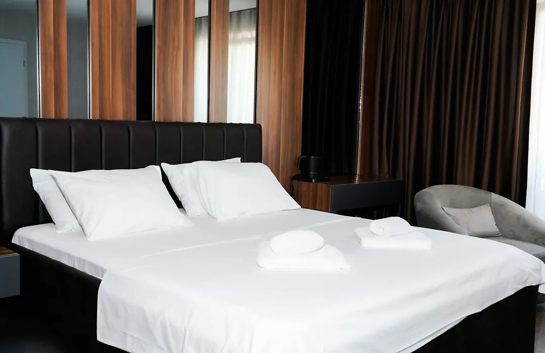 Solo Hotel-1