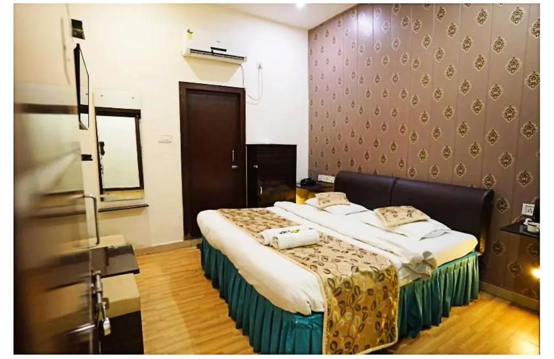 Hotel Temptation Ultimate Prayagraj Ac Nr Non Ac Both Room-1