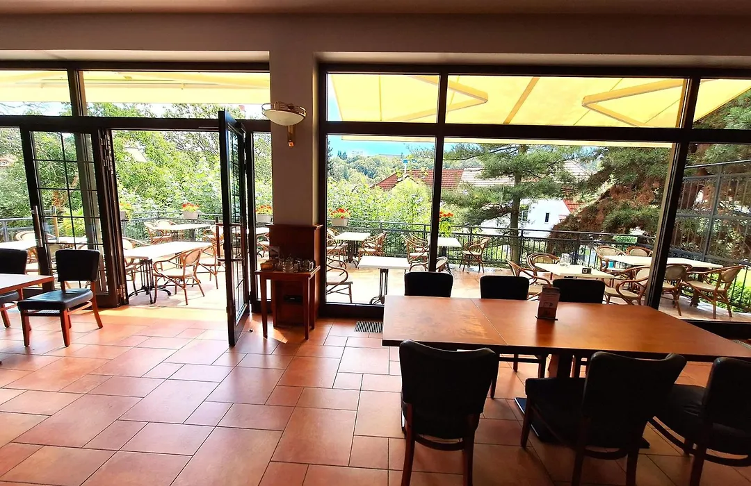 Hotel Avion-1