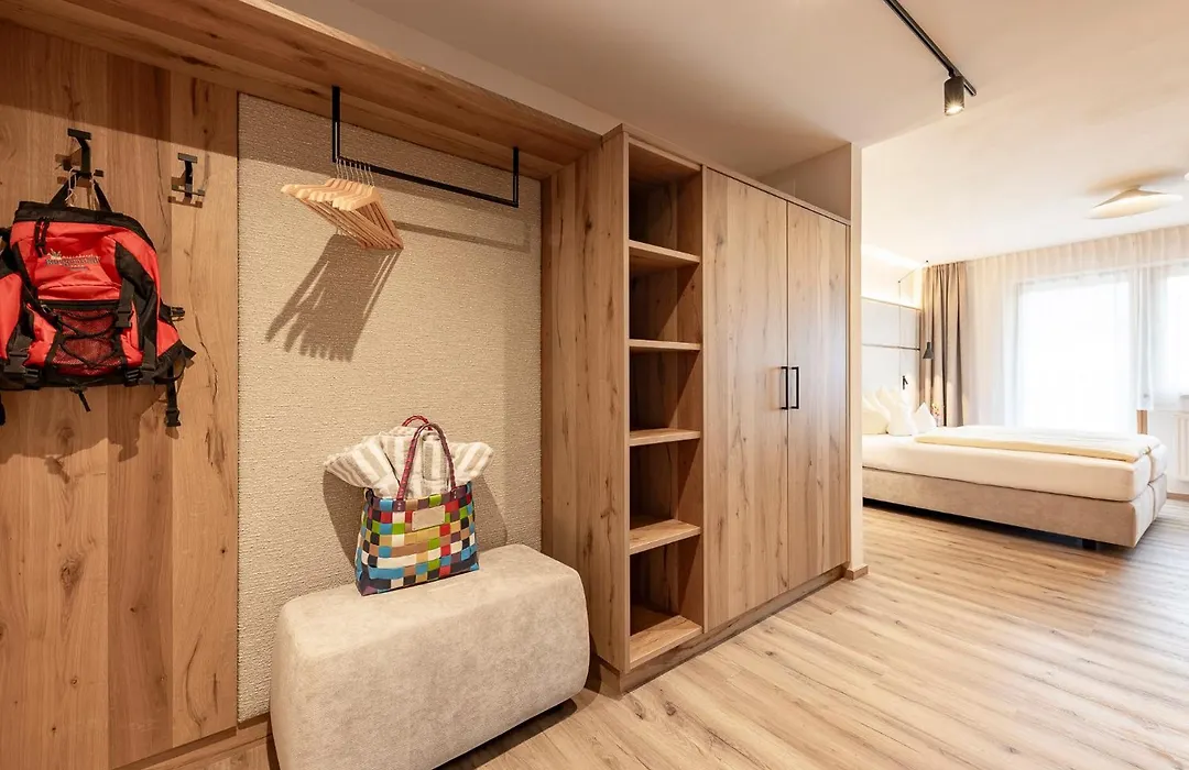 Aktiv & Vitalhotel Bergcristall-1