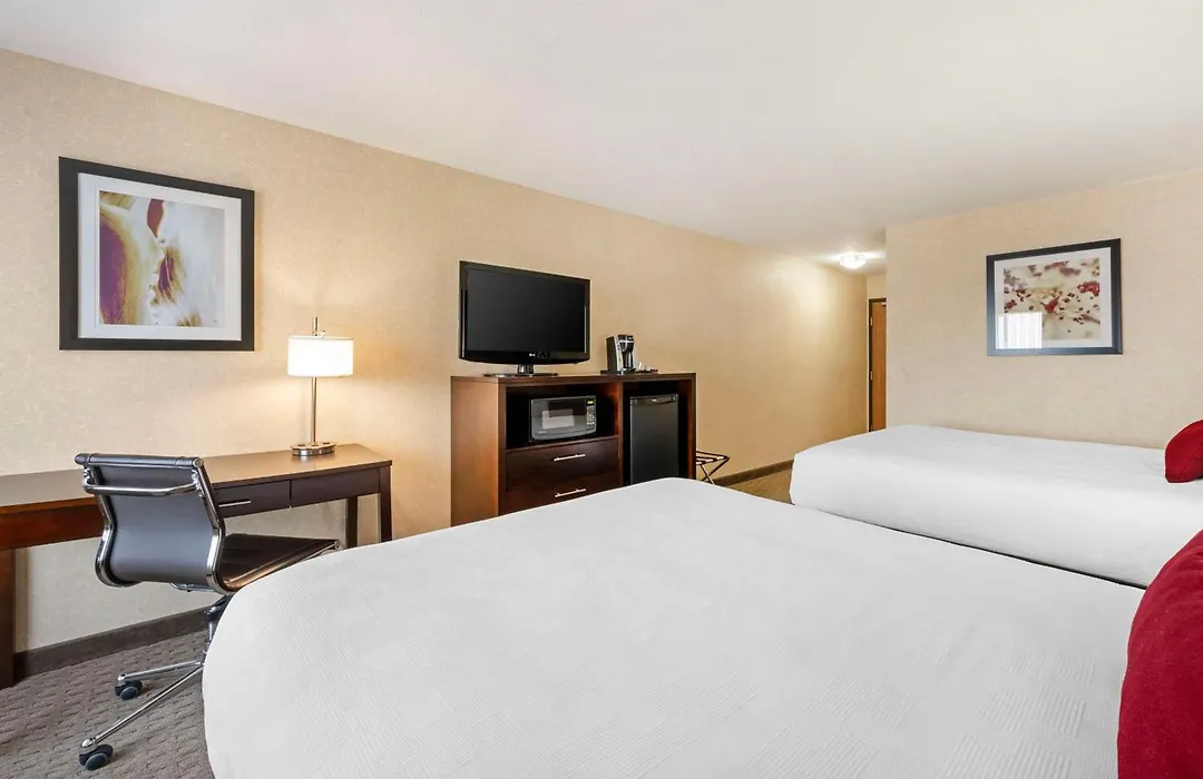 Best Western Plus Howe Inn-1