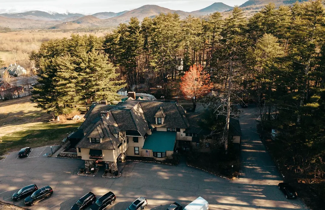 Stonehurst Manor Breakfast & Dinner Included-1