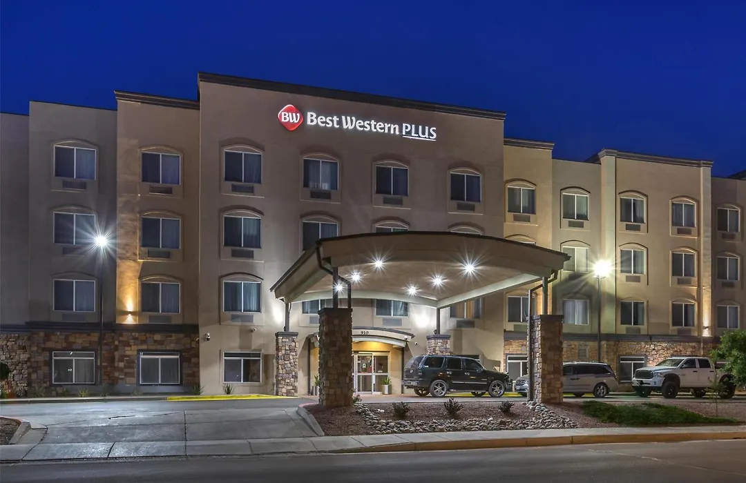 Best Western Plus Gallup Inn & Suites-1