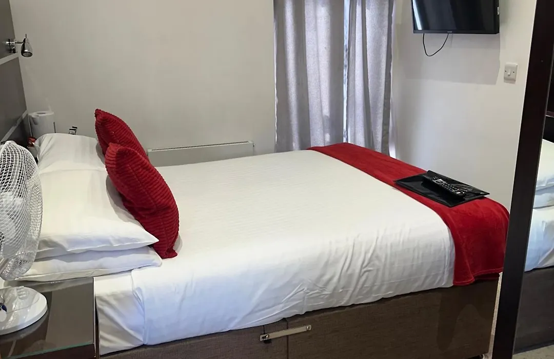Rooms At The Inn-1