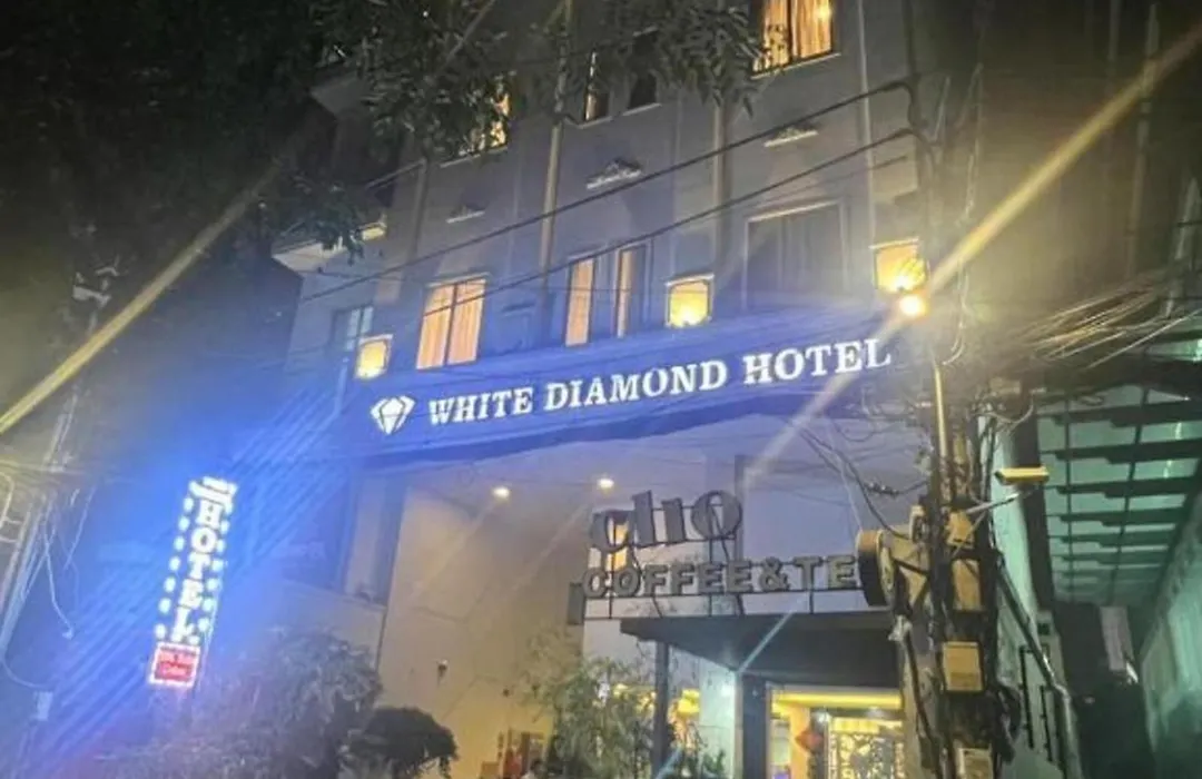 White Diamond Airport Hotel-1