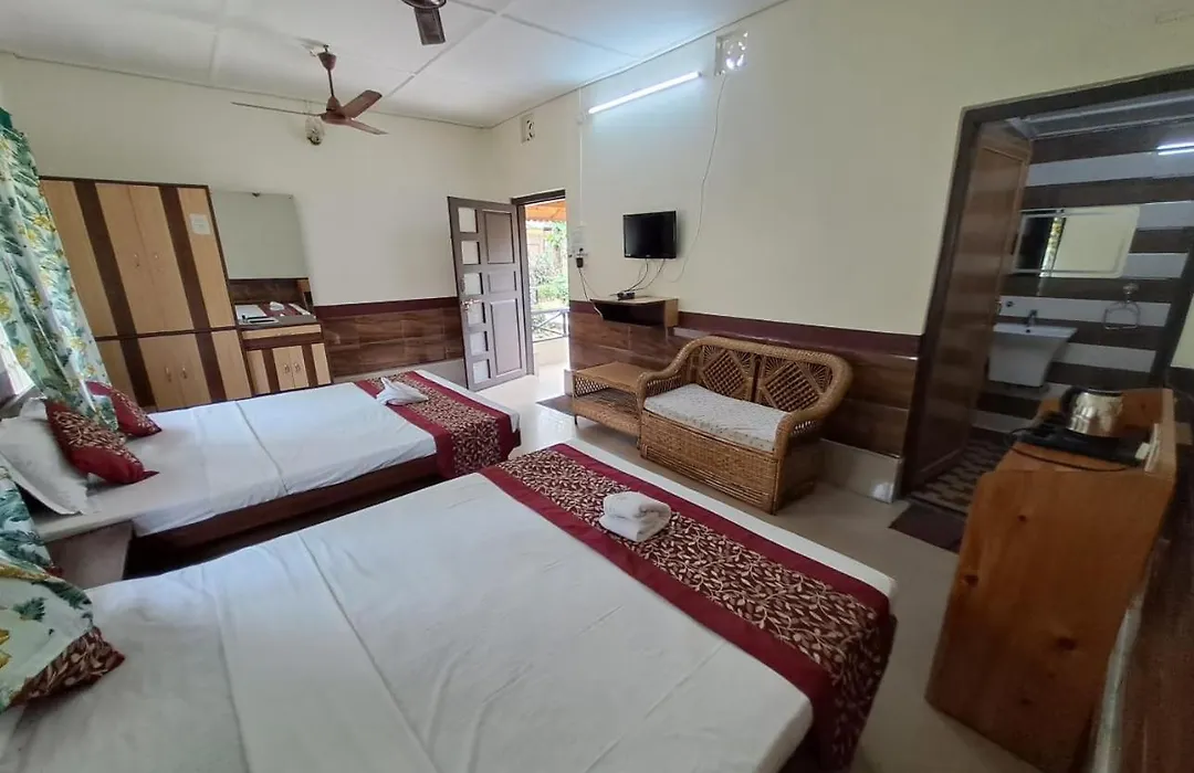 Tuskers Den Forest Resort-1