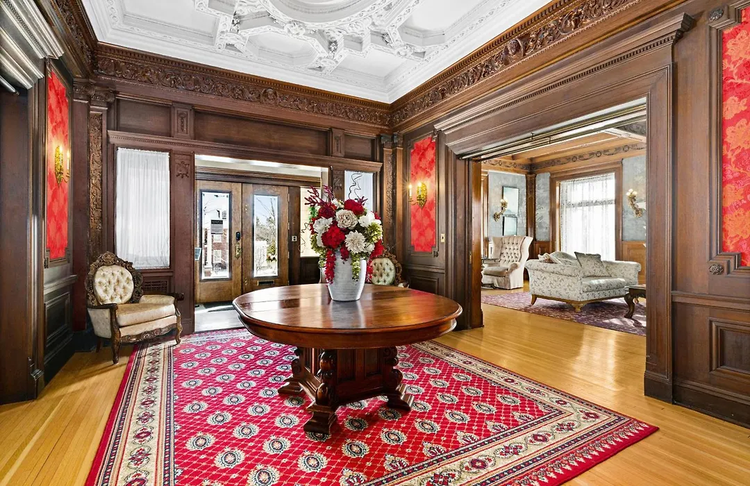 Historic Cotton Mansion By Heirloom Boutique Collection-1
