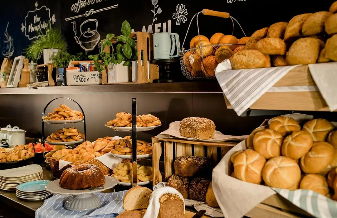 Motel One Wien-Donau City-1
