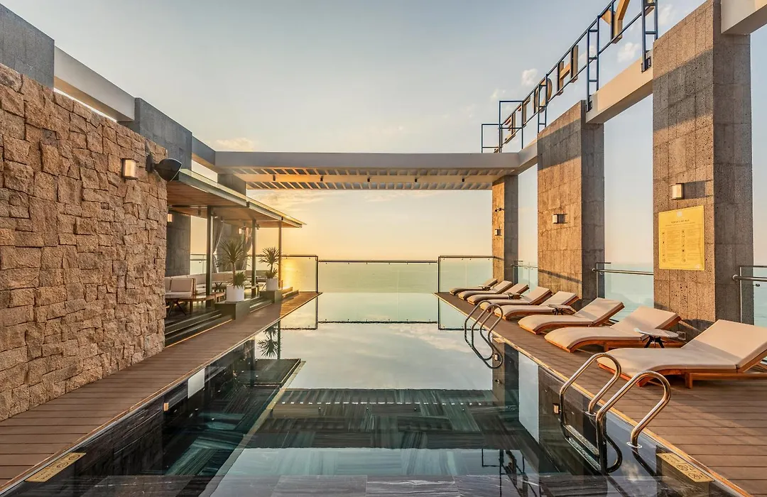 Phuc Long Luxury Hotel Danang-1