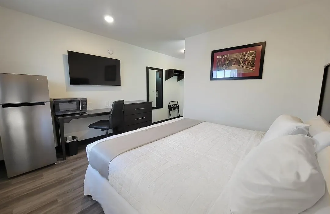 The Suite Inn Minot-1