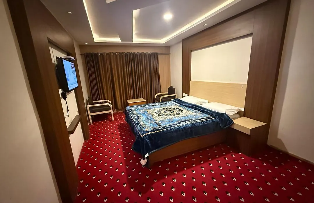 Hotel Golden City-1