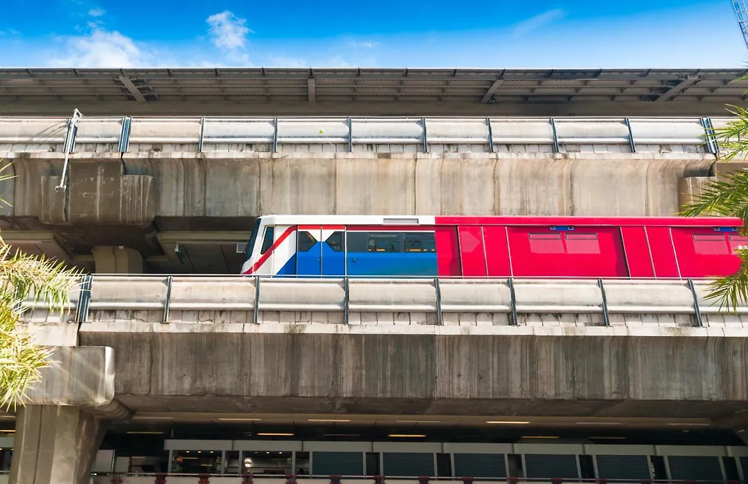 Parkroyal Suites Bangkok-1
