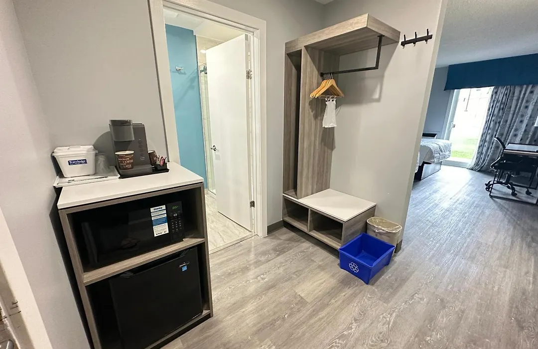 Travelodge By Wyndham Bracebridge-1