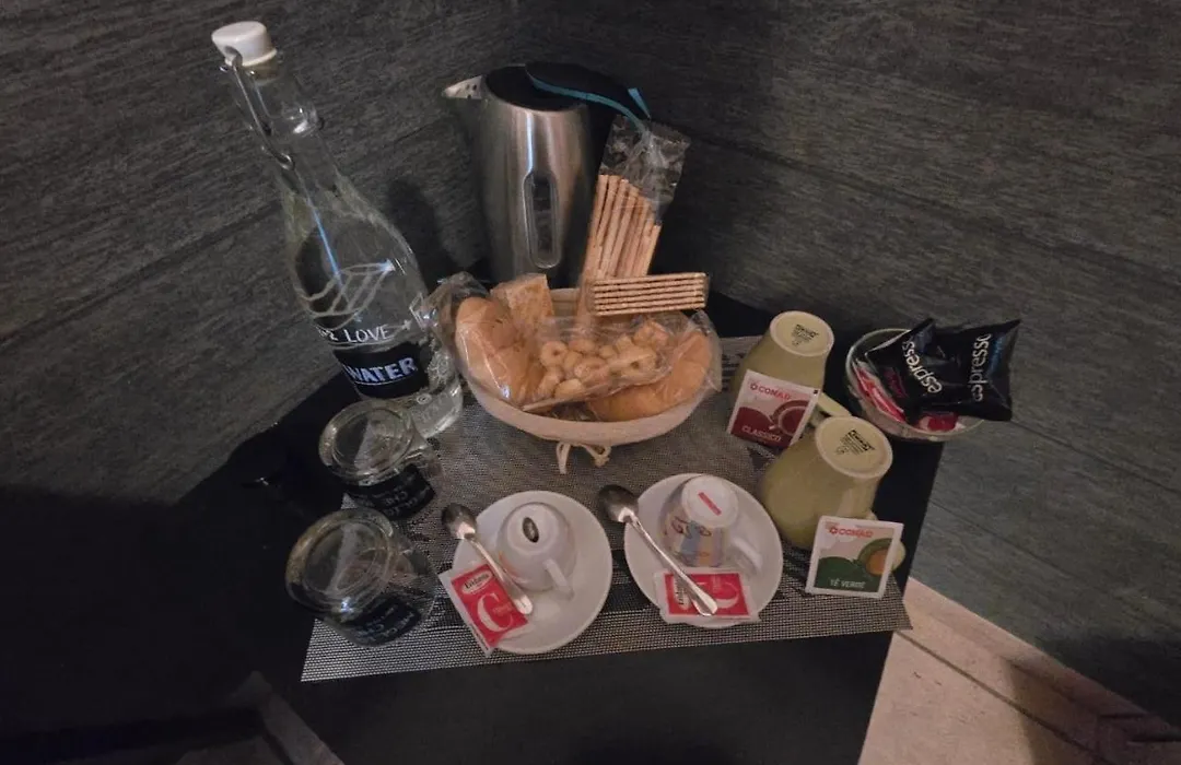 Vegan Inn Airport - Adults Only - Late Check In-1