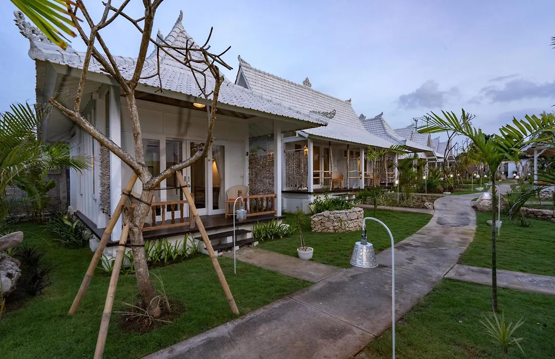 Paus Putih Hotel-1
