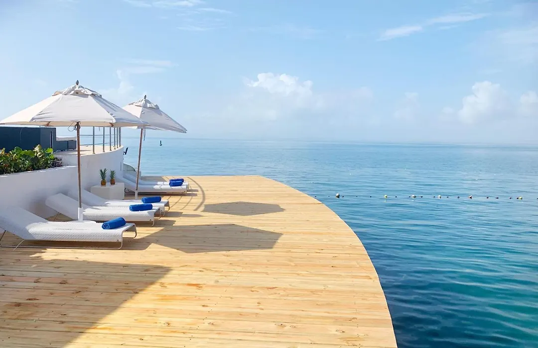 The Bannister Hotel & Yacht Club-1