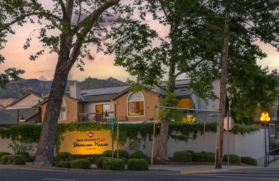 Best Western Plus Stevenson Manor-1