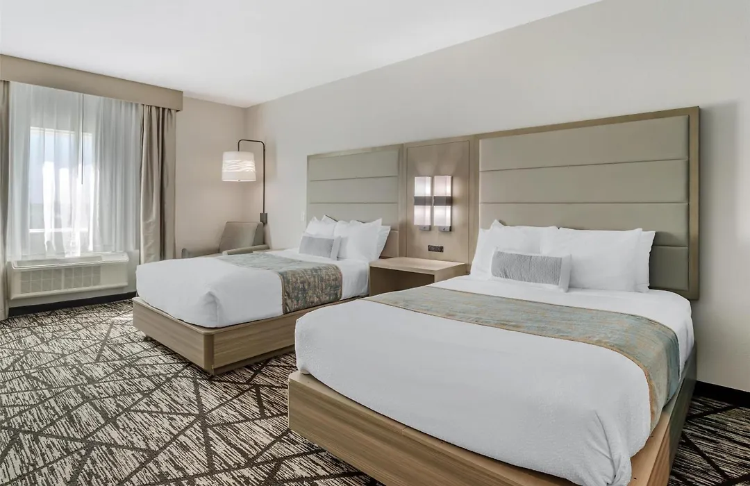 Best Western Plus Mid County-1