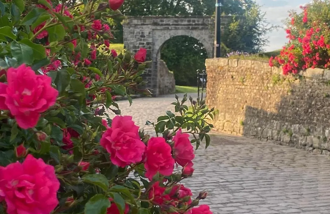 Aux Remparts De Montreuil-1