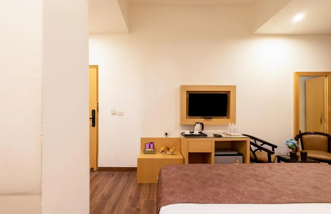 Hotel Tashree Near T3 - Free Airport Drop-1