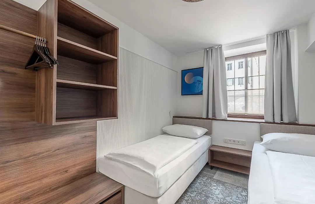 Hotel Mondschein-1