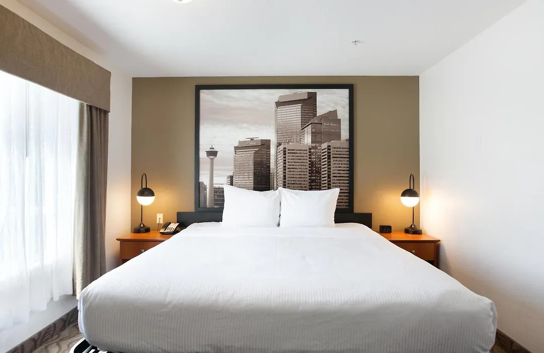 Super 8 By Wyndham Calgary Shawnessy Area-1