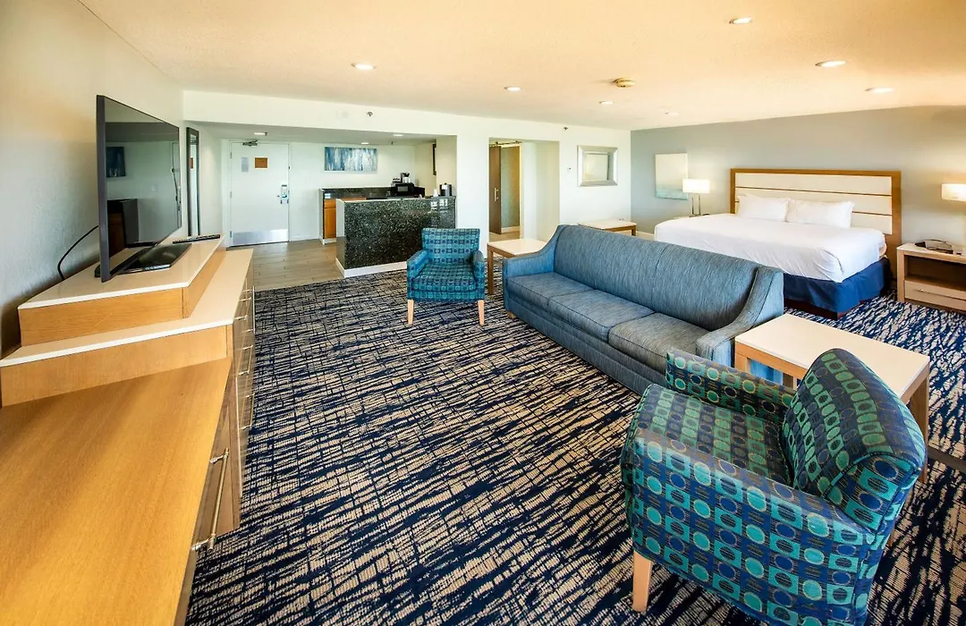 Wyndham Virginia Beach Oceanfront-1