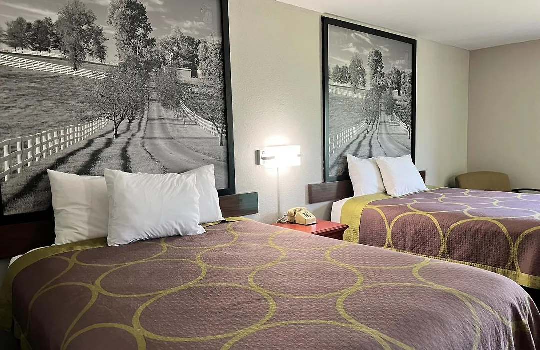 Super 8 By Wyndham Vincennes-1