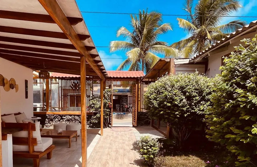 Hotel Coral Blanco With High Speed Internet Starlink And Galapagos Tour Operator-1