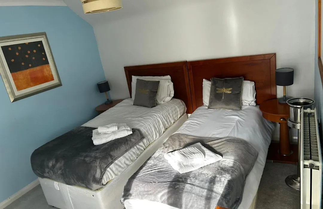The Rose And Crown Hotel-1