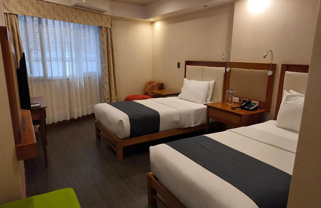 La Luna Inn-1