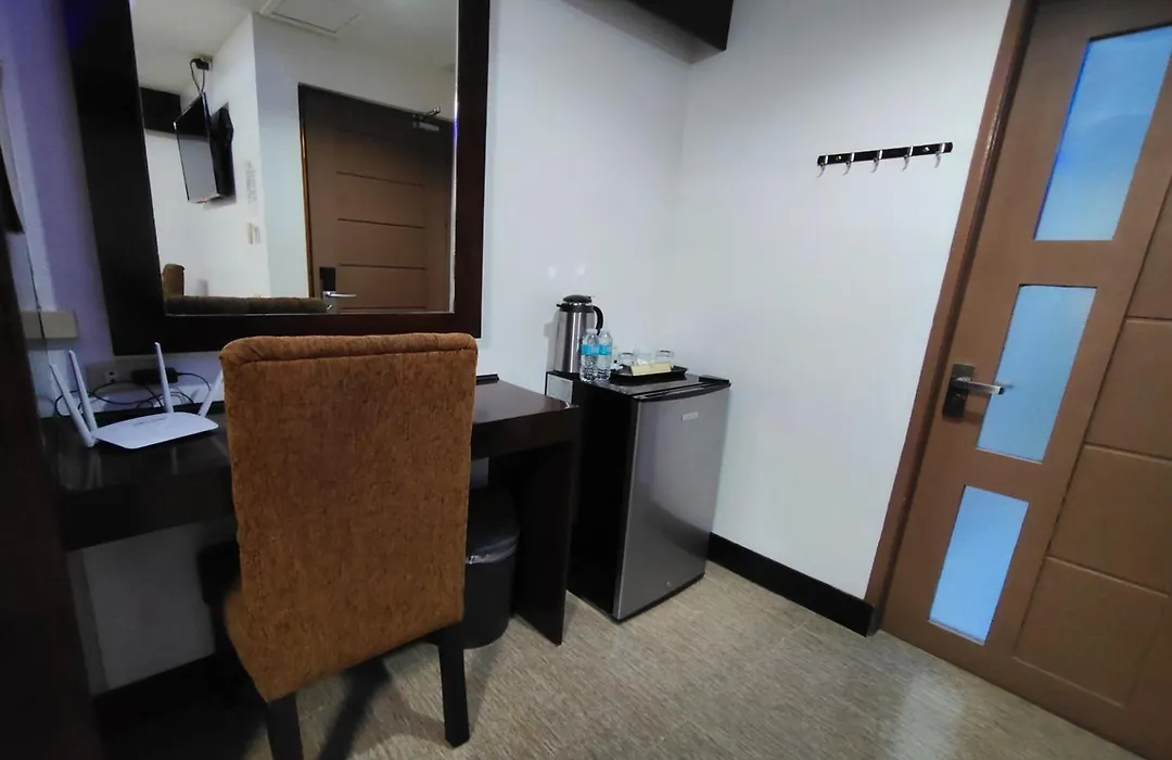 Bergamo Hotel Lingayen-1