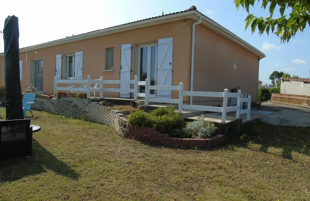 Les Eglantines-1