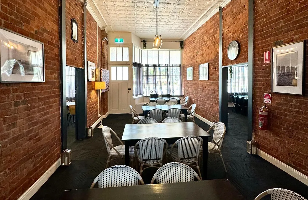 Junee Hotel-1