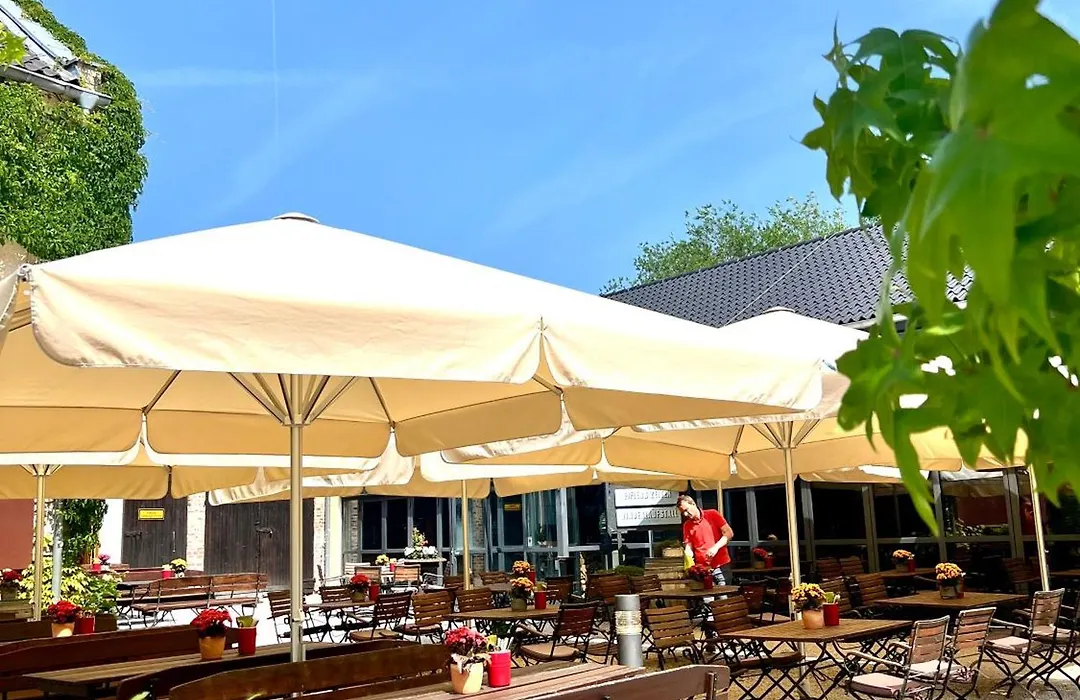Nachtquartier Burg Flamersheim-1