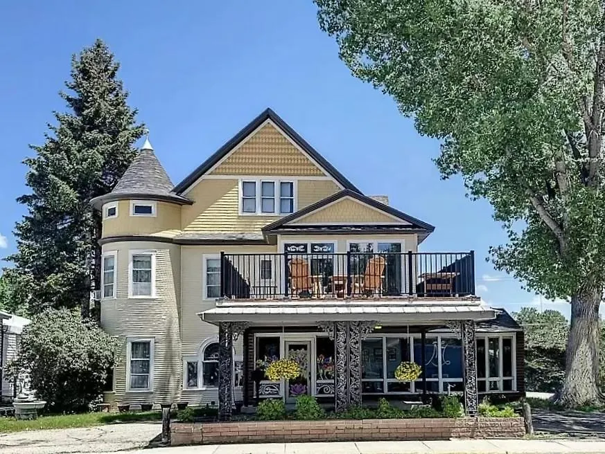The Boho Buffalo Inn-1